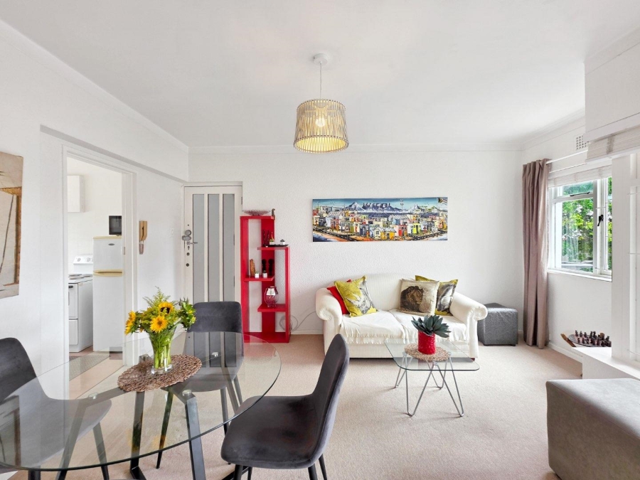 To Let 1 Bedroom Property for Rent in Sea Point Western Cape